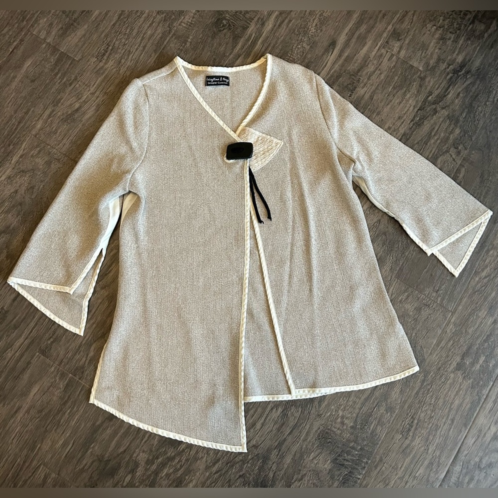 Krisztina Nagy Designer Collection Canada Sweater Jacket Sz M  Tan/Off White